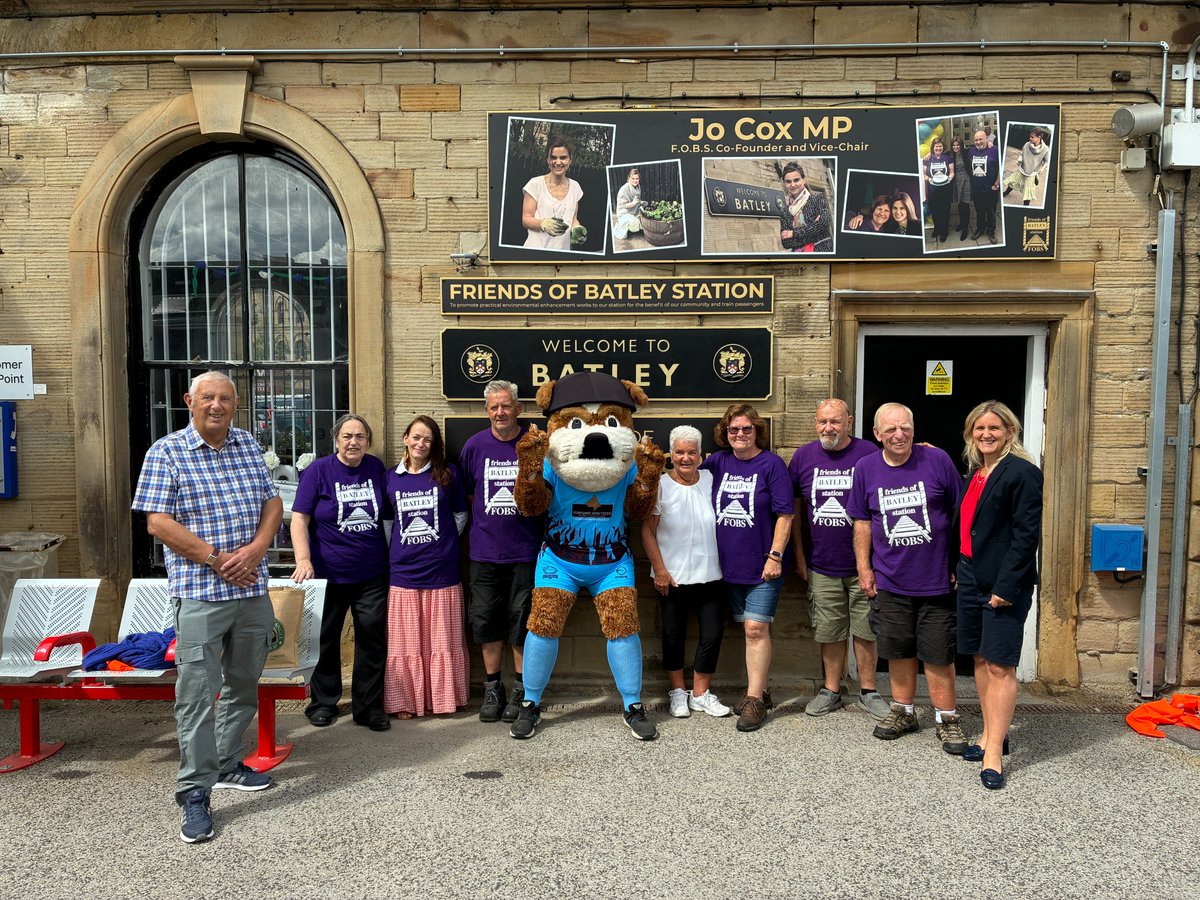 theTRUpgrade's tweet image. Last Friday (18 July), a new memorial honouring Jo Cox was unveiled at Batley Station. The commemorative plaque - featuring photographs of the late MP - was revealed by her sister, Kim Leadbeater MP, on platform 2.

Northern worked closely with Friends of Batley Station to create…