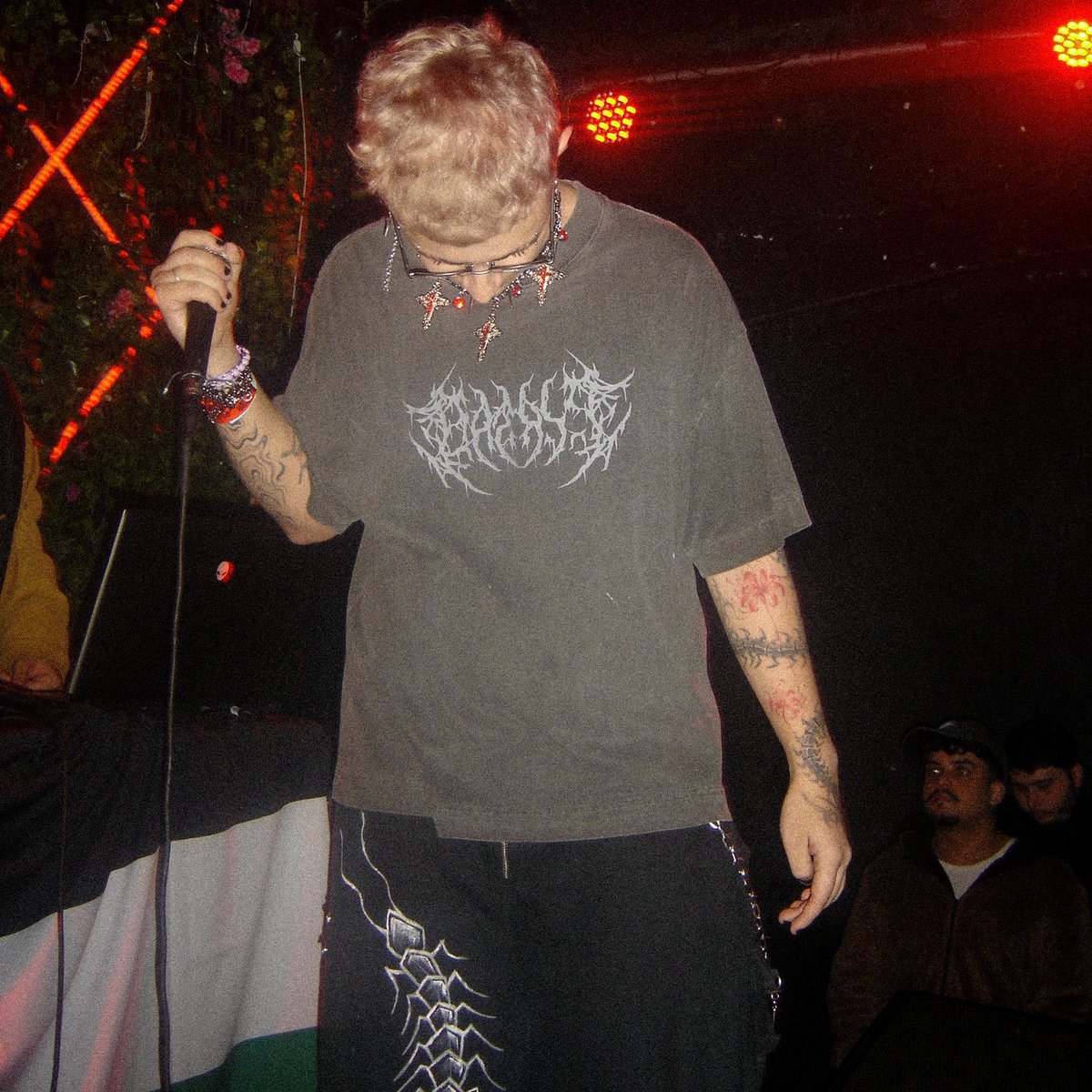 pradasoueu tweet media