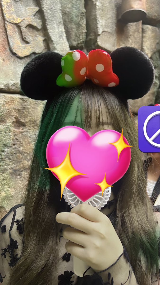 私こちょこちょ効かないんですって言ってた職場の後輩ちゃんに不意打ちで脇こちょこちょしたら悲鳴あげて大笑いしてたのかわいすぎた💘

その後やり返されて後輩ちゃんより爆笑して◯◯さん弱い！よだれ出てますよっていじられて悔しい🥲

📸写真はその子とディズニー行った時に撮ってくれた私