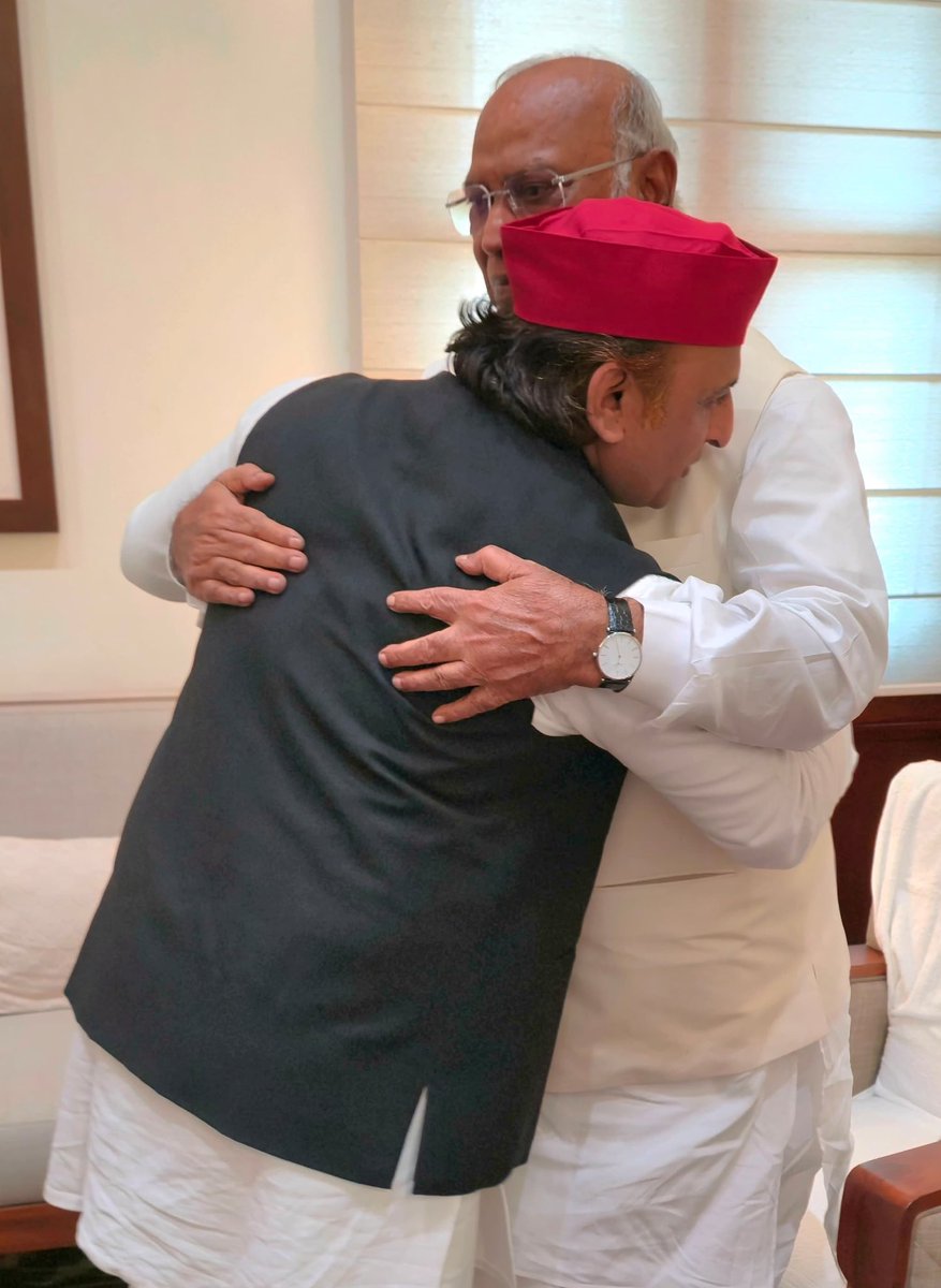 उत्तर भारत + दक्षिण भारत = इंडिया गठबंधन 

#SamajwadiParty #Congress