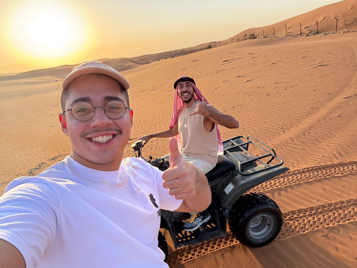 tatulol_'s tweet image. Hoje nossa jornada internacional termina
Foi uma experiência diferente de qualquer uma que já vivi, jogar lol fora do Brasil é muito diferente de fato, muito mais desafiador e muito melhor pra aprender
Feliz por ter conseguido bons treinos e trocar ideia com pessoas que…