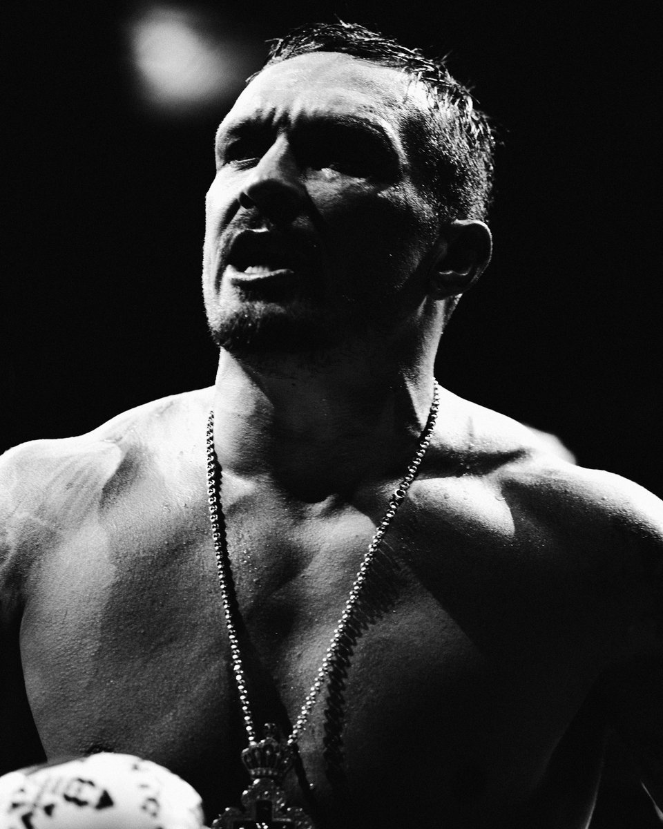 usykaa's tweet image. Thank you for your support. What a great night — 3x Undisputed. Mission complete✅