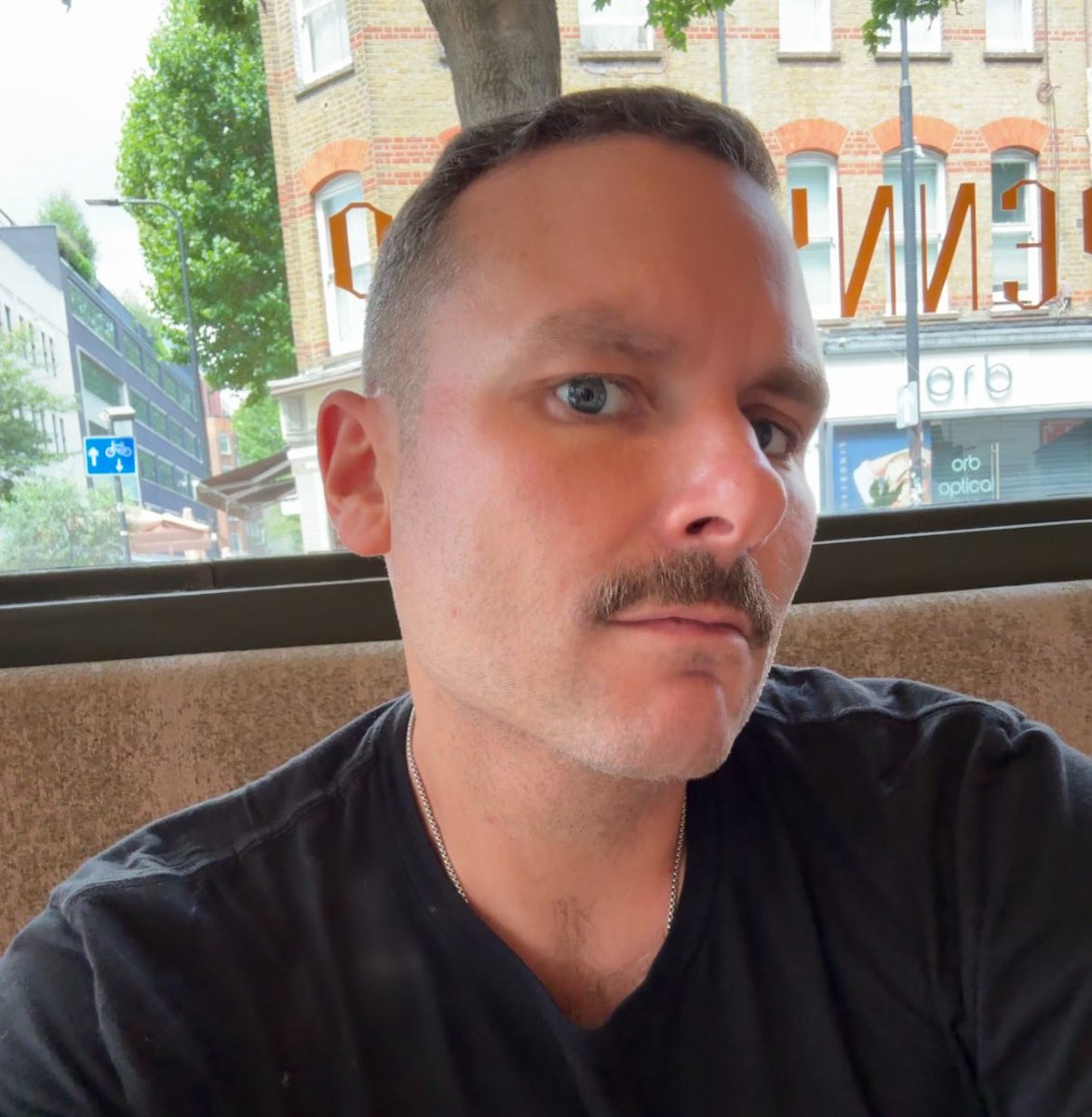 AnthonyMKreis's tweet image. Why yes, I have a regular London barber. Steve restored my powers. 10/10