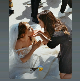 bu stlerin hepsini finalden sonra atmisti simdi de gelmis kiza sevgilimle opustun diyor aynen cnm