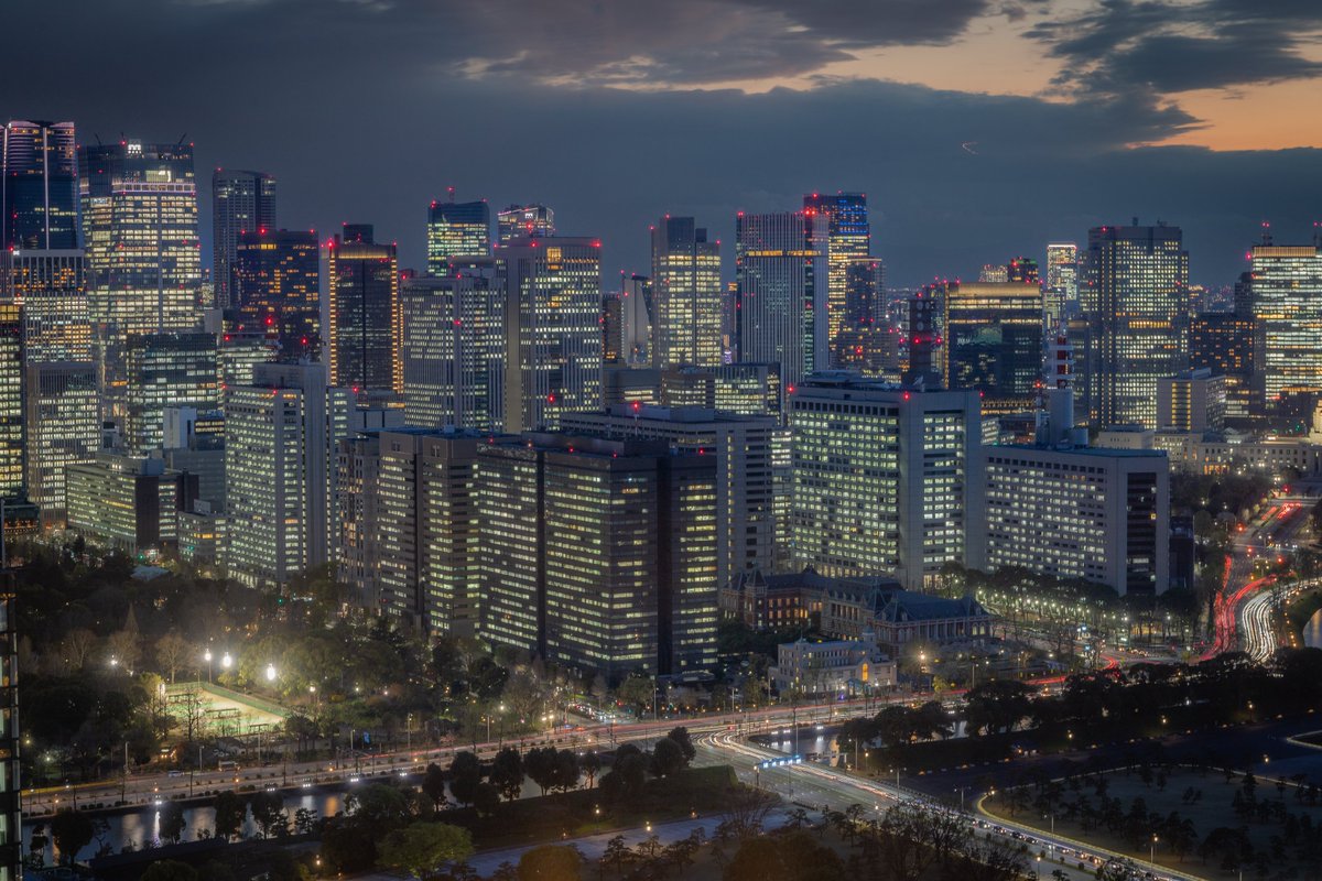 nag1_r's tweet image. フォロワー様6000人
ありがとうございます!
これからも絶景をお届けするのでよろしくお願いします😊
最近は昼写真載せてたので夜景を。
1、2枚目 新潟寺泊花火、村上の夜空。
3、4枚目 東京霞ヶ関、晴海の夜景。