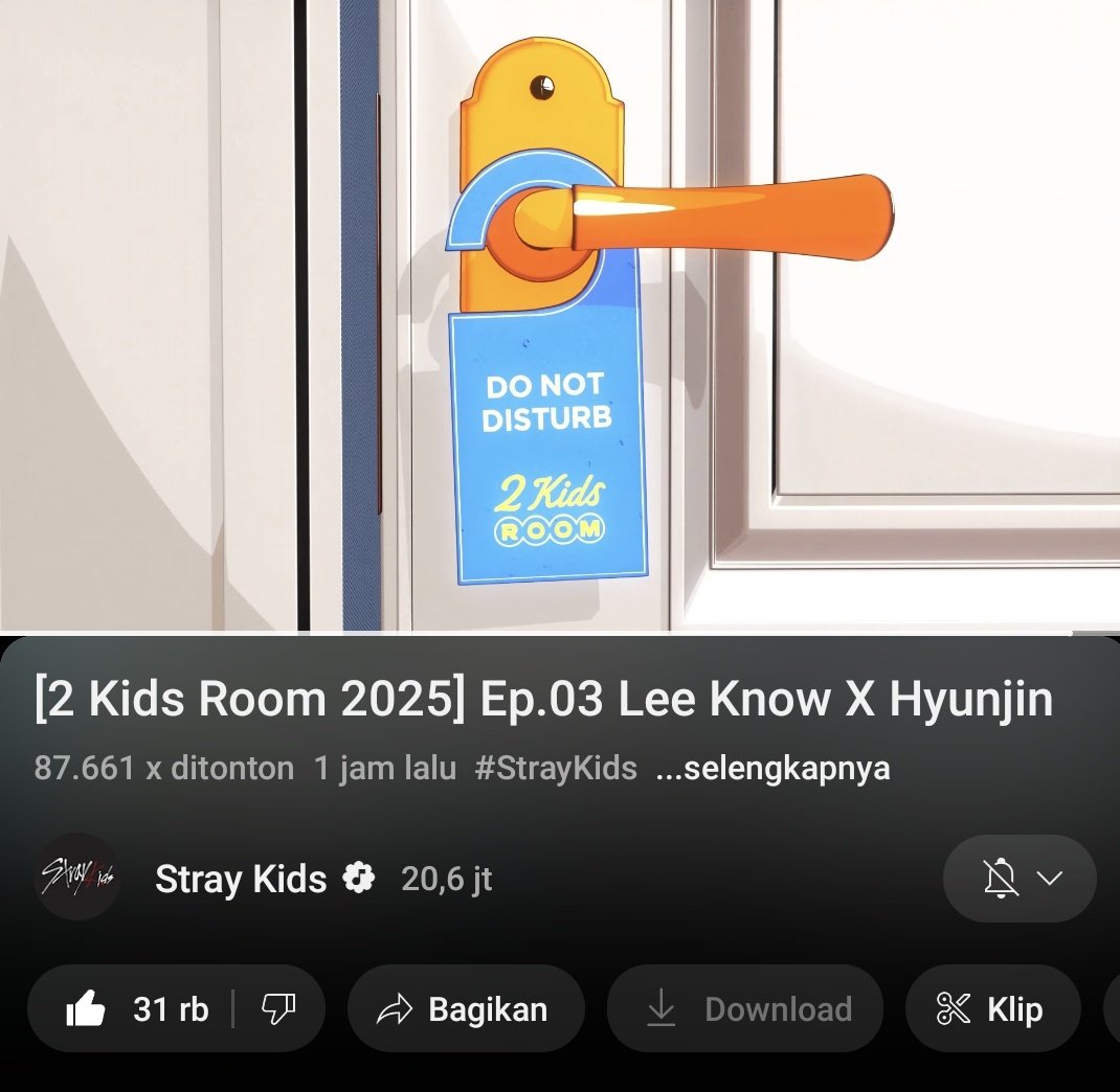 lknowmong's tweet image. Sepanjang nonton cuman bisa nangis karena denger kata-kata Lee Know 😭 terima kasih Lee Know udah lahir ke dunia ini 🫂🤍 terima kasih Stray Kids udah datang di hidup aku 🫶🏻🤍