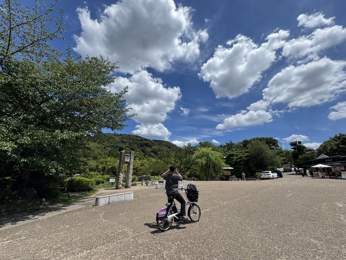 【京都演奏旅行の締めくくり】

改めて、一昨日・昨日と、京都アルティ声楽アンサンブルフェスティバルに、scatola di voceのみんなと参加してきました。

フェスティバルの高揚の余韻を胸に、今日は京都の町をサイクリングでめぐりました^ ^