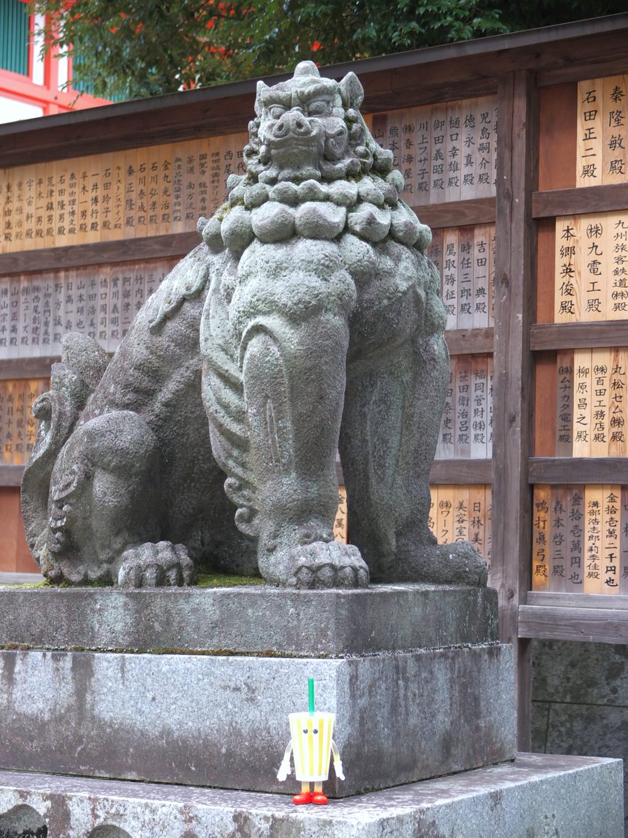 CPatrascheC's tweet image. 顔が小さいのか、肩幅が広いのか。