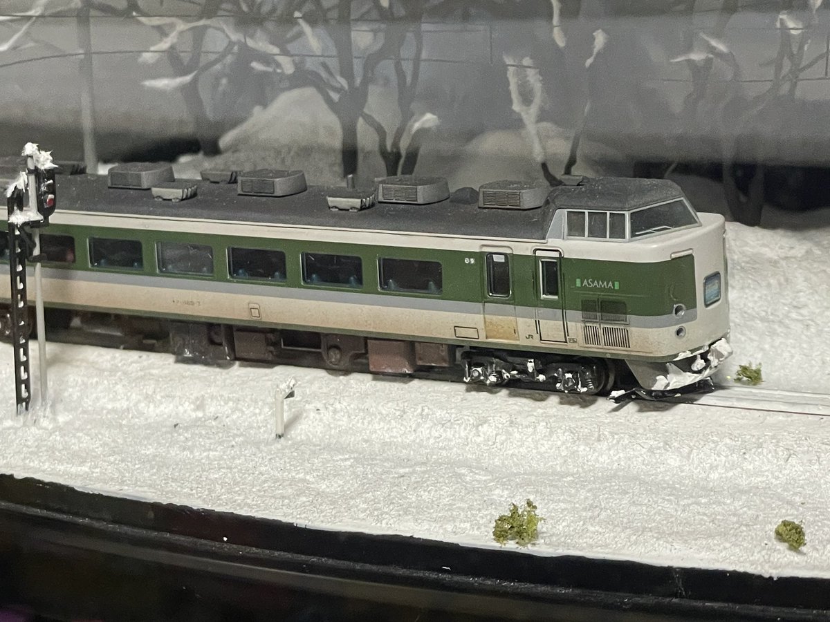 すずめ模型さん<a href="/st_model8/">すずめ模型</a> から購入させていただきました雪国の信号機
県内の信号機順次置き換えさせていただきます〜🙇
雪国フード無しはずっと気持ち悪かったから助かりました！