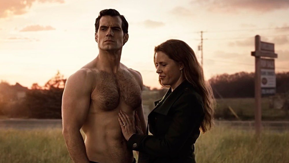 comicxbook's tweet image. The funniest part about this is that Clark is technically pregnant with Bruce Wayne‘s kid here…