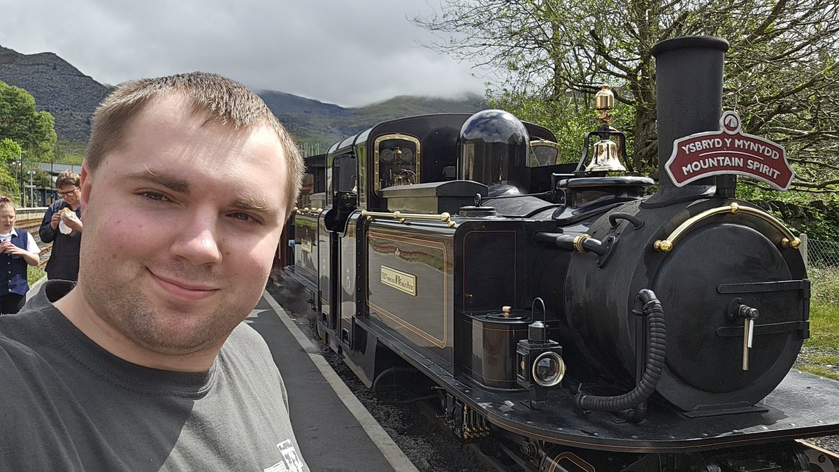 GbHtrain's tweet image. Greetings from the Ffestiniog