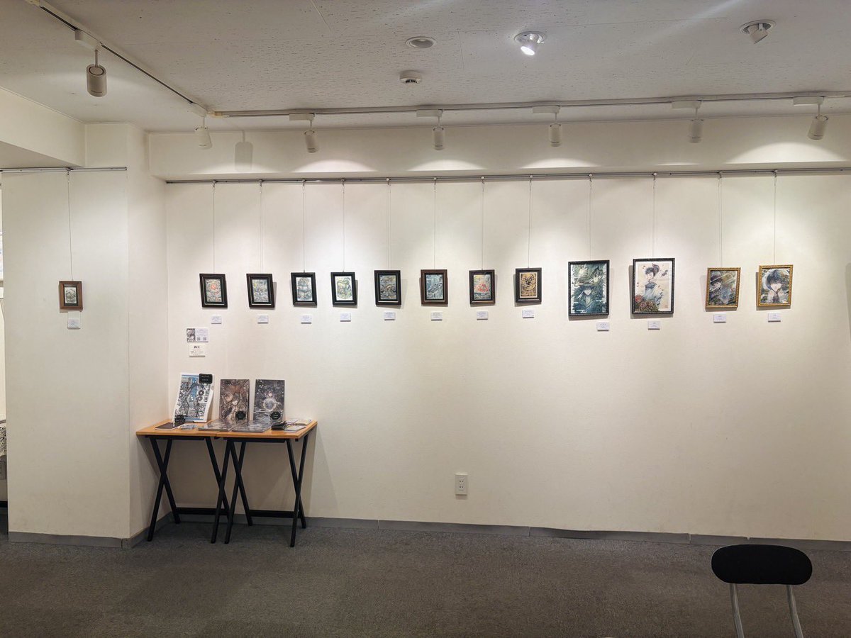 2965u4's tweet image. #真夏の夜の夢展
最終日終わりましたね、暑い中足を運んでいただきありがとうございました…!!
今年も素敵な展示に参加できて嬉しかったです✨
来てくださるお客様も参加されている皆様もギャラリー オーナー様も皆さん良い方達でいつもとても楽しい展示です!
皆様に感謝🙏
