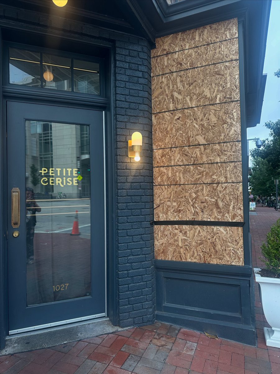 ‼️FYI 2G06‼️Between late Friday night and early Saturday morning, a front window at @petitecerisedc (7th &amp; L St. NW) was shattered by a brick. While details remain unclear, this kind of criminal activity has real consequences. Please continue to support local businesses facing