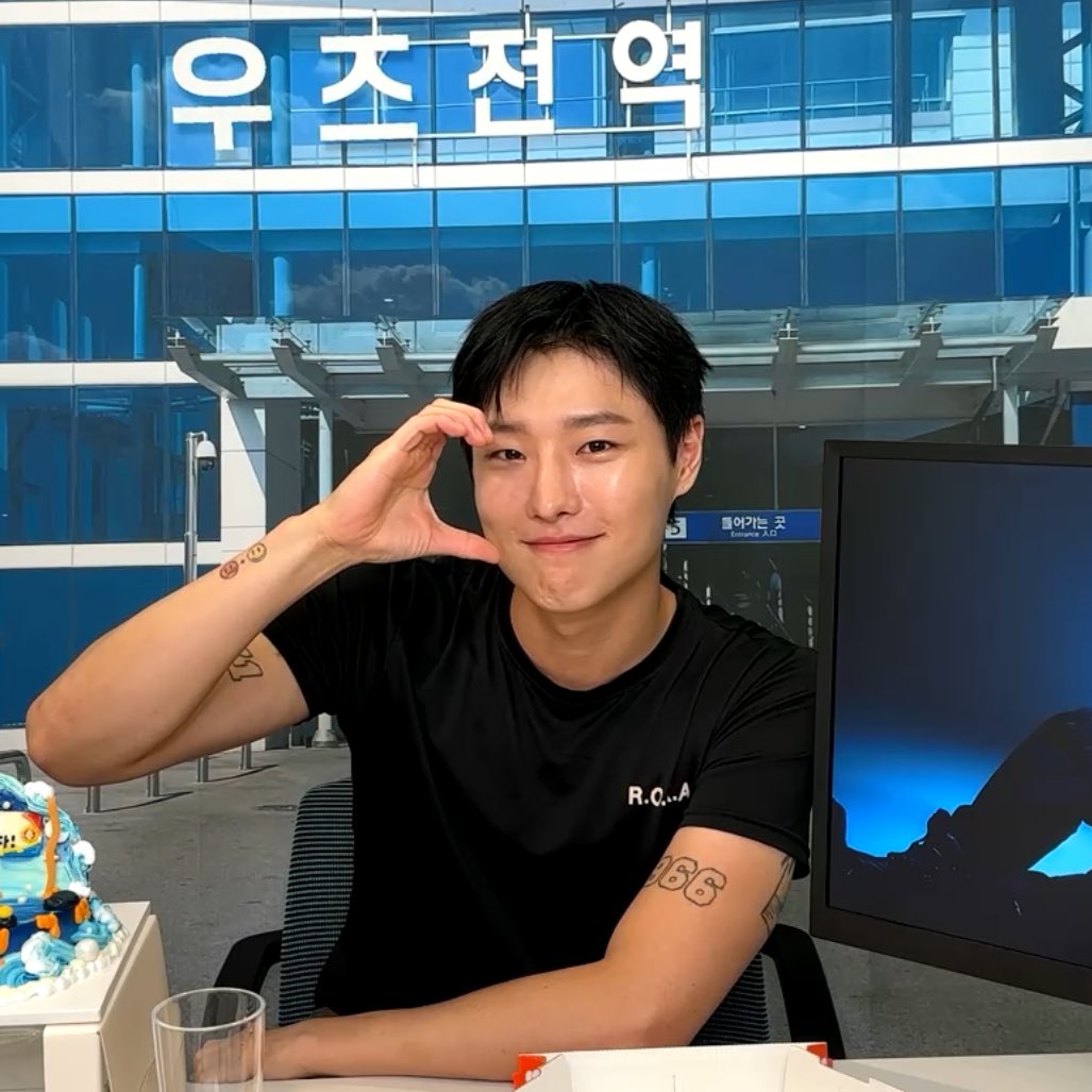 hijack_dnwm's tweet photo. 바보 캡쳐타임 https://t.co/EA9VLY223u