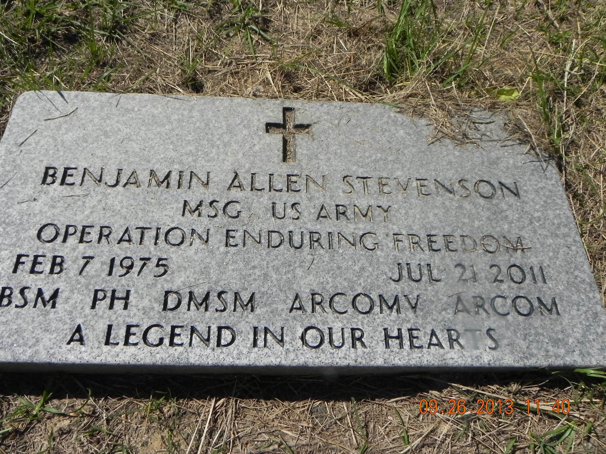 op_hawkeye's tweet image. 7.21.2011 ~ MSG Benjamin Stevenson 🇺🇸

#OpHawkeyeRemembers #BenjaminStevenson #5thSFG #USASOC #sfodd #BronzeStars (5) #PurpleHeart #DeOppressoLiber #oppressorsbeware #supportourSOFcommunity #Operation_Hawkeye

📜 arsof-history.org/fallen/2011_st…
📜 greenberetfoundation.org/memorial/benja…
📍…