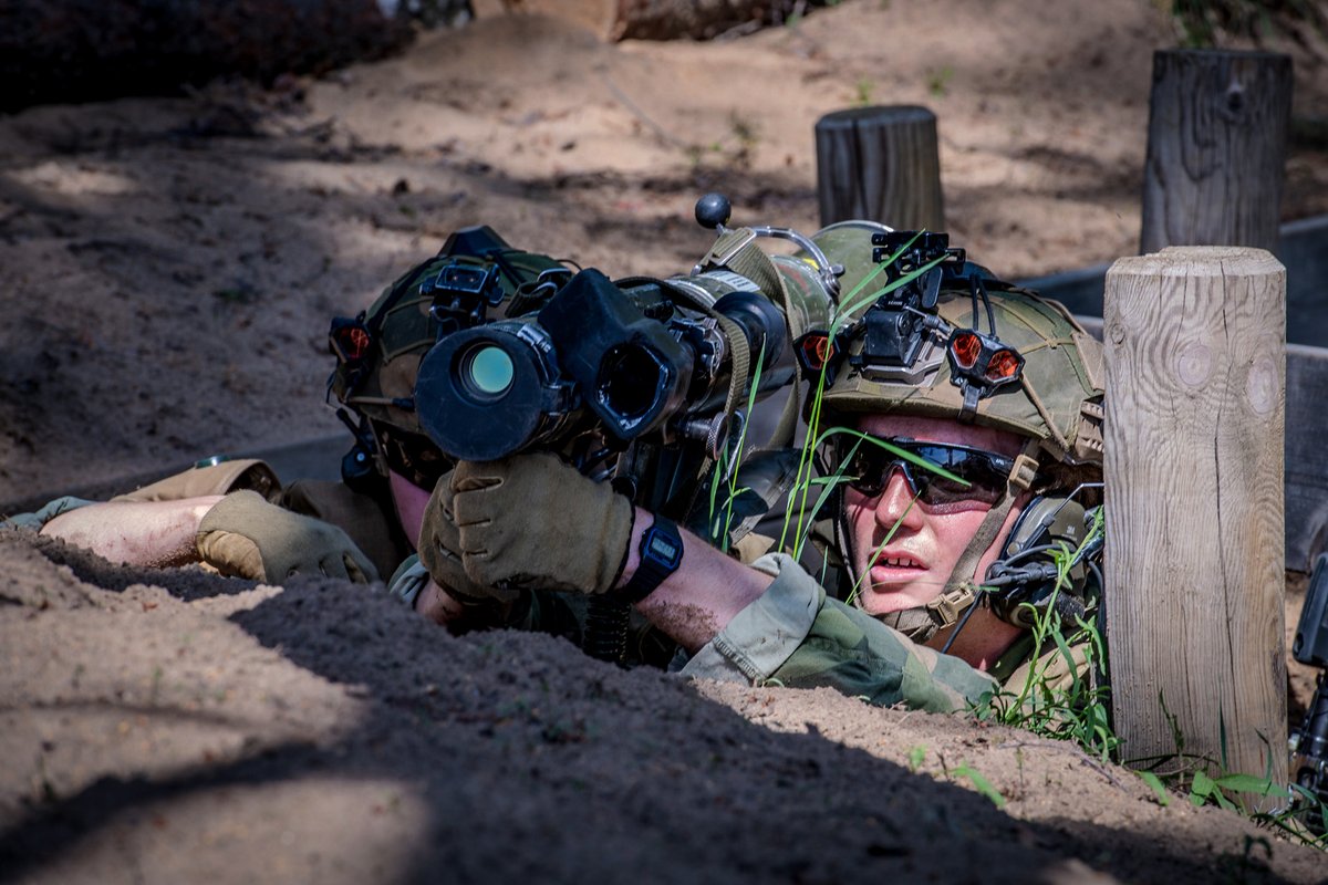 mnbg_lithuania's tweet image. This is where multinational training gets real. This is where cohesion grows.
@forsvaret @norwaydefenders @bundeswehr @nato
#MNBGLTU #WeAreNATO #StrongerTogether #NorwegianArmy #Trenches #Joint Training #NATOSpeartip #SoldierSkills