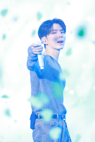 bebe_jarang_'s tweet photo. 이게 무보정이야...

진짜 나  케팝신 강림하는 줄 알았잖아..

#기현 https://t.co/mxDJzTPBty