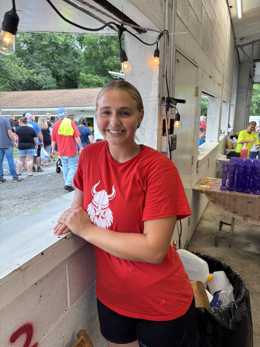 I volunteered this past weekend at my local festival! I had a great time working the drink stand! I love being able to help out my community whenever I can!😊