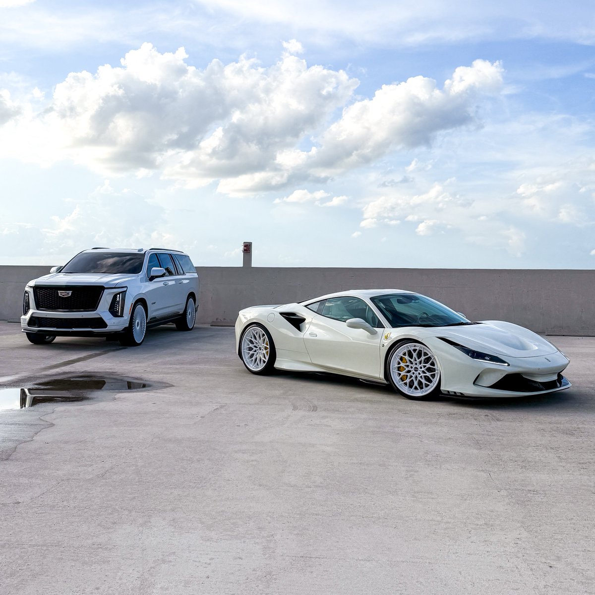 KFLETCH___'s tweet image. GM I’m driving one of these today. Nope, not the Ferrari. Been there done that. I’m enjoying the new 2026 Cadillac Escalade V, Platinum, yup… 700hp Supercharged V8 mom car. Happy Monday everyone