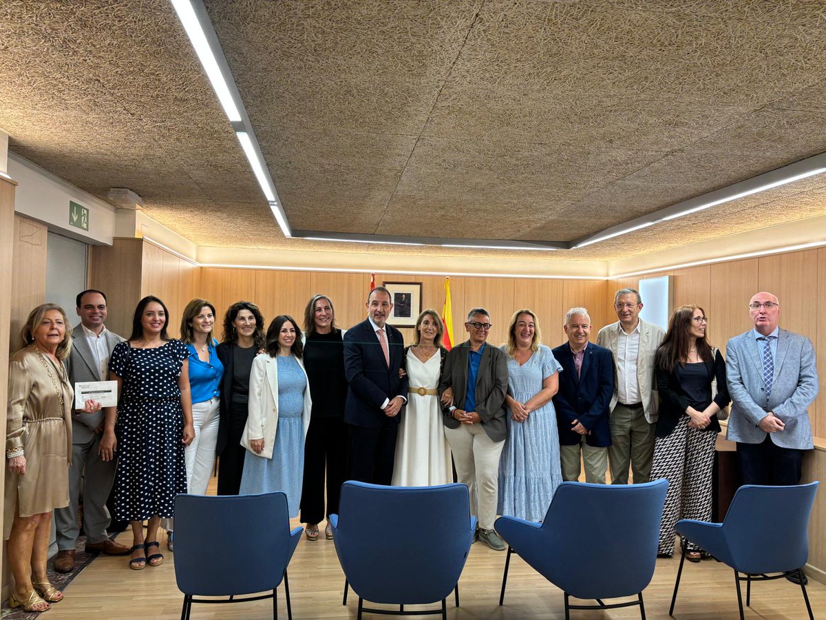 Avui s'ha inaugurat el nou Registre Civil de Tarragona és un pas ferm cap a una administració més fàcil, intel·ligent i amable.

😊 Espais pensats per a les persones.

👌 Tràmits amb videoatenció, que eviten  desplaçaments.

🧠 IA que informa en llenguatge planer.