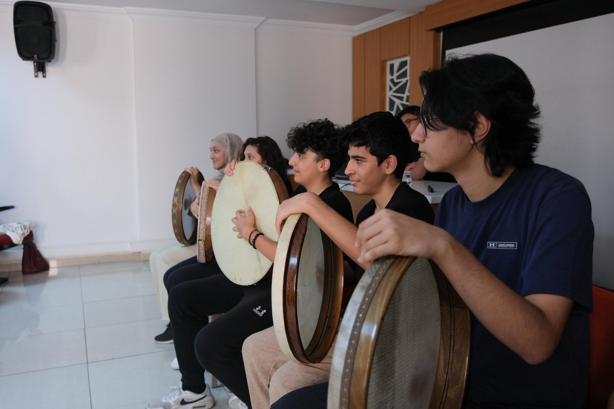 TDV KAGEM Lise Yaz Okulumuz, birbirinden faydalı seminerler ve eğlenceli atölyelerle başladı! 🎉 

Yazın en verimli zamanı TDVKAGEM'de! 🌟