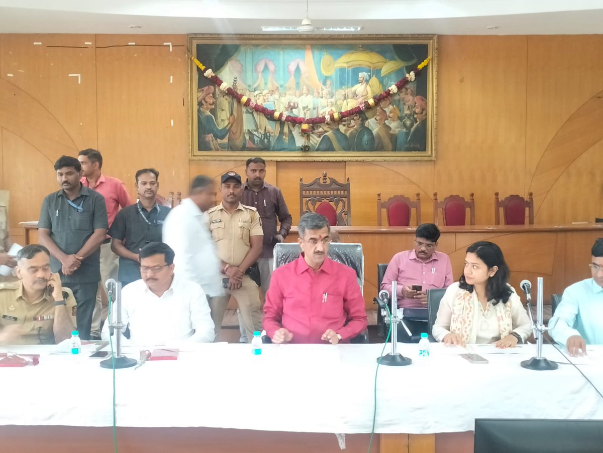 DISTRICT INFORMATION OFFICE, SATARA (@info_satara) on Twitter photo рд╕реНрд╡рдЪреНрдЫ рднрд╛рд░рдд рдЕрднрд┐рдпрд╛рди рд╡ рдШрдирдХрдЪрд░рд╛ рд╡реНрдпрд╡рд╕реНрдерд╛рдкрди рдЙрдкрдХреНрд░рдо рдЬрд┐рд▓реНрд╣реНрдпрд╛рдд рд╕рд░реНрд╡ рдЧреНрд░рд╛рдордкрдВрдЪрд╛рдпрддреА, рдирдЧрд░ рдкрдВрдЪрд╛рдпрддреА, рдирдЧрд░ рдкрд░рд┐рд╖рджрд╛рдВрдиреА рдорд┐рд╢рди рдореЛрдбрд╡рд░ рд░рд╛рдмрд╡рд╛рд╡рд╛. рддреНрдпрд╛рд╕рд╛рдареА рдХреГрддреА рдЖрд░рд╛рдЦрдбрд╛ рддрдпрд╛рд░ рдХрд░рд╛рд╡рд╛, рдЕрд╕реЗ рдирд┐рд░реНрджреЗрд╢ рдкрд╛рд▓рдХрдордВрддреНрд░реА рд╢рдВрднреВрд░рд╛рдЬ рджреЗрд╕рд╛рдИ рдпрд╛рдВрдиреА рджрд┐рд▓реЗ. рд╕реНрд╡рдЪреНрдЫ рднрд╛рд░рдд рдЕрднрд┐рдпрд╛рди рд╡ рдШрдирдХрдЪрд░рд╛ рд╡реНрдпрд╡рд╕реНрдерд╛рдкрди рдЙрдкрдХреНрд░рдо рдЬрд┐рд▓реНрд╣реНрдпрд╛рдд рд╕рд░реНрд╡ рдЧреНрд░рд╛рдордкрдВрдЪрд╛рдпрддреА, рдирдЧрд░ рдкрдВрдЪрд╛рдпрддреА, рдирдЧрд░ рдкрд░рд┐рд╖рджрд╛рдВрдиреА рдорд┐рд╢рди рдореЛрдбрд╡рд░ рд░рд╛рдмрд╡рд╛рд╡рд╛. рддреНрдпрд╛рд╕рд╛рдареА рдХреГрддреА рдЖрд░рд╛рдЦрдбрд╛ рддрдпрд╛рд░ рдХрд░рд╛рд╡рд╛, рдЕрд╕реЗ рдирд┐рд░реНрджреЗрд╢ рдкрд╛рд▓рдХрдордВрддреНрд░реА рд╢рдВрднреВрд░рд╛рдЬ рджреЗрд╕рд╛рдИ рдпрд╛рдВрдиреА рджрд┐рд▓реЗ.