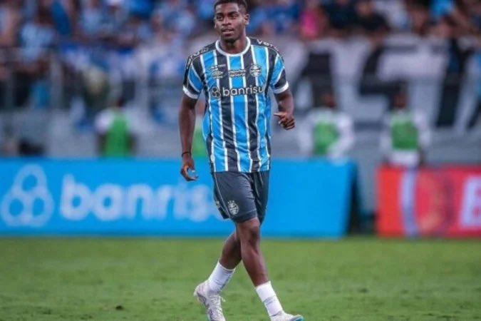 📝 REFORÇO NO SCARPELLI!

O Figueirense deve anunciar nos próximos dias a chegada do lateral-esquerdo Wesley Costa, de 21 anos. O jogador pertence ao Grêmio e disputou 5 partidas pelo time principal.

Wesley chega por empréstimo até o fim do Estadual de 2026. ⚫⚪
#Figueirense