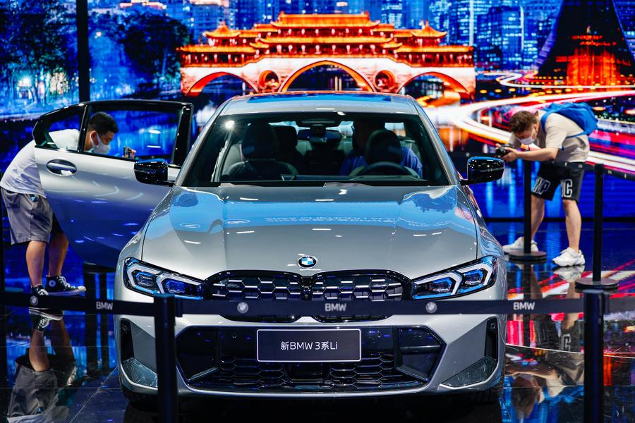 ChinaScience's tweet image. German auto giant BMW is set to establish its first information technology (IT) research and development center in China, marking a significant expansion of the company's digital capabilities. The new entity will be located in Jianye District of Nanjing, E China's Jiangsu…