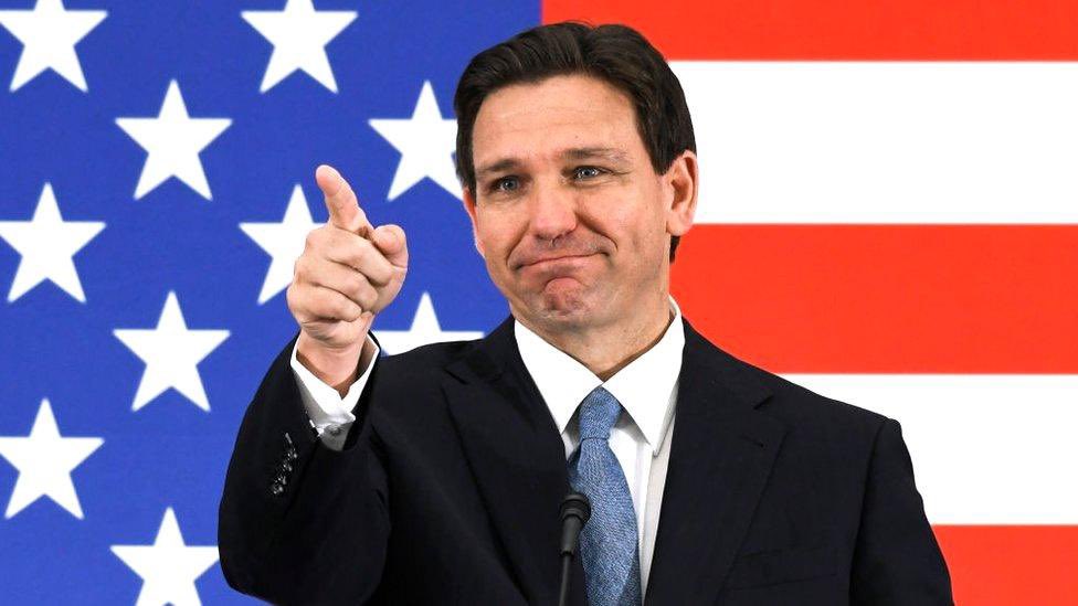 Molnar_Politico's tweet image. Florida Supreme Court upholds DeSantis‑backed congressional map
On July 17, the Florida Supreme Court defended Gov. DeSantis’s redistricting map, a win for Republicans that split a historically Black district — a move critics call racial gerrymandering. DeSantis praised it as…