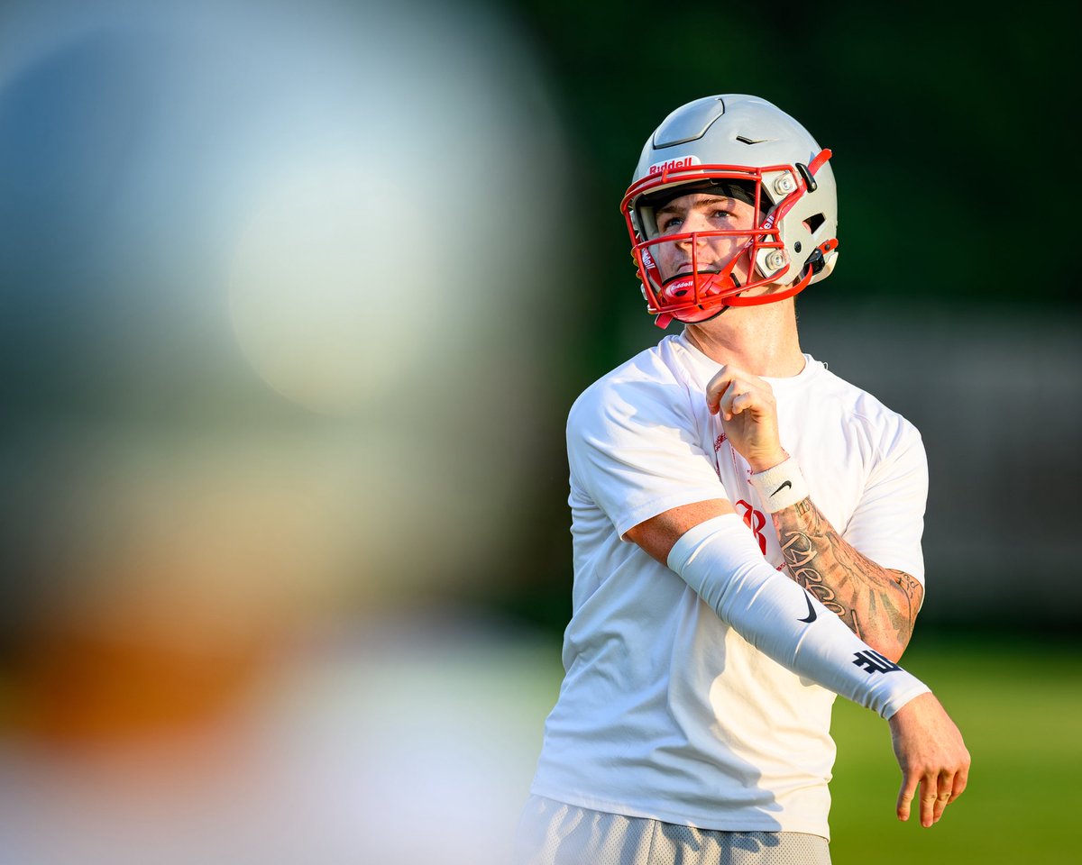 RaiderRecap's tweet image. Day 1 of heat acclimatization is in the books!
Baylor Football is back on the river fields and ready to grind.
The Red Raiders are locked in. 🔥🏈
📸 Dan Stefaniuk
#WeAreBaylor #StruggleWell #BaylorFootball @BaylorSchoolFB