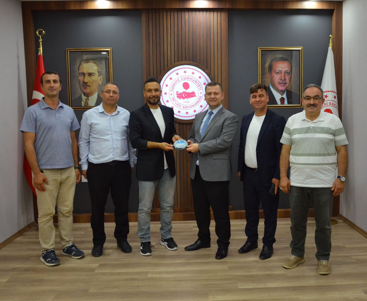 Nemrut Jeopark Derneği Başkanı Suat Vecel ve yönetim kurulu üyeleri, Sayın Kaymakamımız <a href="/yigitydemirer/">Yiğit Yaşar Demirer</a>'e hayırlı olsun ziyaretinde bulundular. 

Kaymakam <a href="/yigitydemirer/">Yiğit Yaşar Demirer</a>, nazik ziyaretlerinden dolayı teşekkür etti.
