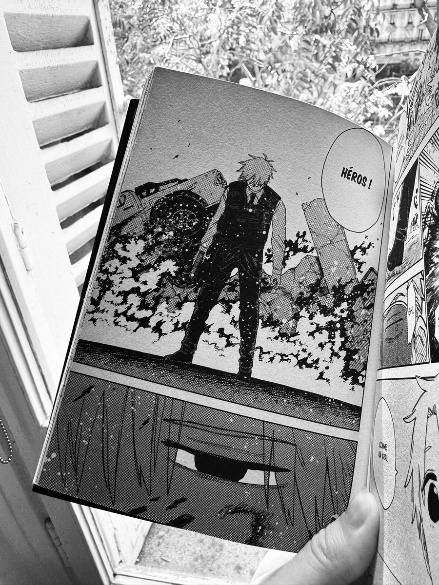 ki_oon_Editions's tweet image. « Je veux arrêter les méchants, devenir fort et gentil, comme un vrai héros ! »
Les jolis rêves d’enfant de Luke… Après avoir découvert son histoire dans le tome 9, pensez-vous qu’il porte encore l’âme d’un criminel ? 👀