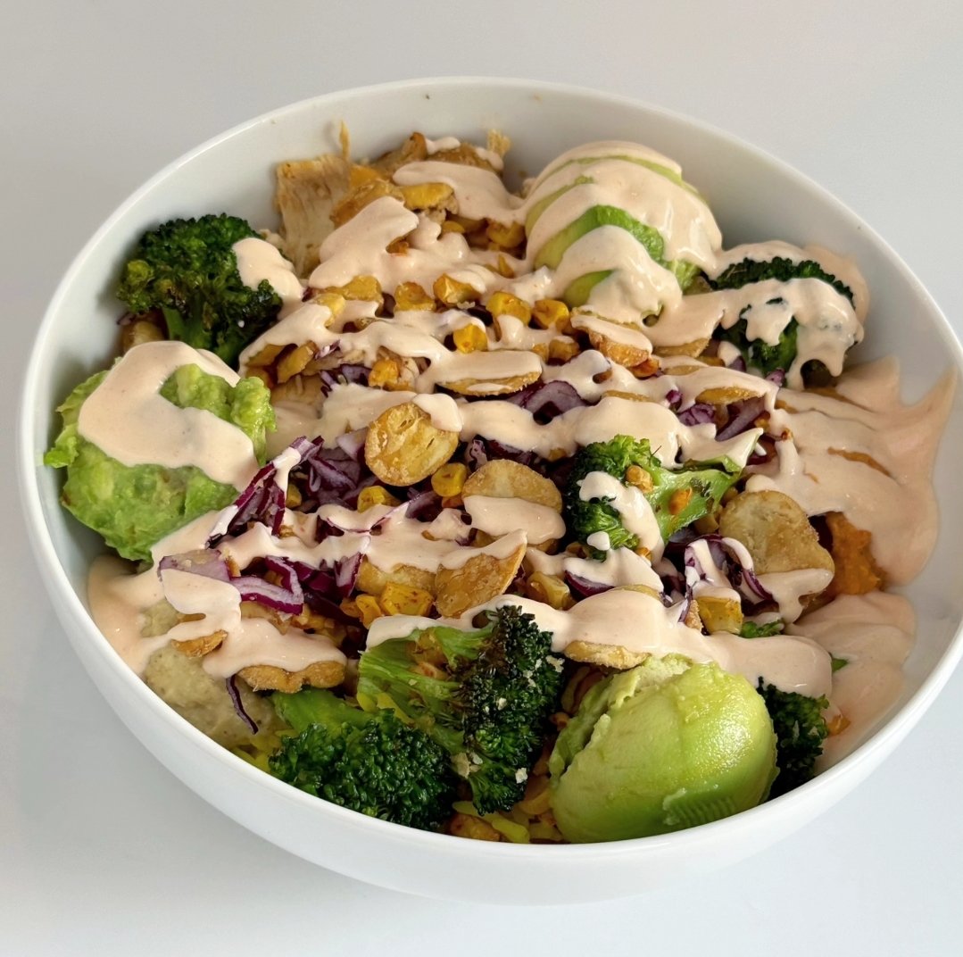 Power up your day with our Protein Bowl! 💪

Packed with grilled chicken, basmati rice, tzatziki, red pepper hummus, roasted corn, broccoli, red cabbage, valencia beans &amp; a drizzle of sriracha Greek yogurt. 

It's fuel that loves you back. 💚

#FreshGreekGrill 🇬🇷 | $HBFG