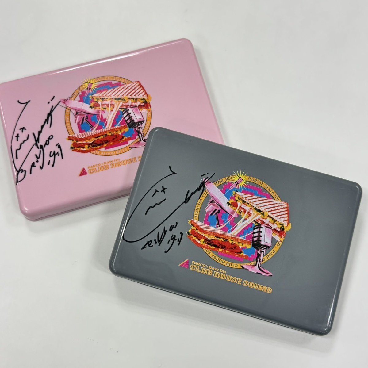 仙台PARCO(仙台パルコ) (@parco_sendai) on Twitter photo <a href="/madeintohoku/">いぎなり東北産🍄</a> <a href="/datefm/">Date fm -Sendai 77.1MHz.-</a> <a href="/muramatsutaku/">村松拓</a> <a href="/saba_sister/">サバシスター</a> <a href="/imase_1109/">imase</a> <a href="/masatheyouth/">中村マサトシ/ なかむー</a> <a href="/NCIS_BANDS/">Nothing's Carved In Stone</a> <a href="/THEMOSTCOFFEE/">THE MOST COFFEE</a> <a href="/_SPYAIR_YOSUKE_/">YOSUKE</a> <a href="/yamada_masashi/">山田 将司</a> <a href="/rkndnsts/">離婚伝説</a> <a href="/Chittiii_BiSH/">セントチヒロ・チッチ</a> #セントチヒロチッチ さん のサイン入りオリジナルサンドイッチボックスを抽選で2名様にプレゼント🎁
【応募方法】
①仙台PARCO公式Xをフォロー
②本投稿をリポスト
③8月20日(水)13:30-15:50 RAD~Radio All Day~内で発表されるキーワードを仙台PARCO公式XのDMに送信
■応募締切:8月27日(水)23:59 <a href="/madeintohoku/">いぎなり東北産🍄</a> <a href="/datefm/">Date fm -Sendai 77.1MHz.-</a> <a href="/muramatsutaku/">村松拓</a> <a href="/saba_sister/">サバシスター</a> <a href="/imase_1109/">imase</a> <a href="/masatheyouth/">中村マサトシ/ なかむー</a> <a href="/NCIS_BANDS/">Nothing's Carved In Stone</a> <a href="/THEMOSTCOFFEE/">THE MOST COFFEE</a> <a href="/_SPYAIR_YOSUKE_/">YOSUKE</a> <a href="/yamada_masashi/">山田 将司</a> <a href="/rkndnsts/">離婚伝説</a> <a href="/Chittiii_BiSH/">セントチヒロ・チッチ</a> #セントチヒロチッチ さん のサイン入りオリジナルサンドイッチボックスを抽選で2名様にプレゼント🎁
【応募方法】
①仙台PARCO公式Xをフォロー
②本投稿をリポスト
③8月20日(水)13:30-15:50 RAD~Radio All Day~内で発表されるキーワードを仙台PARCO公式XのDMに送信
■応募締切:8月27日(水)23:59