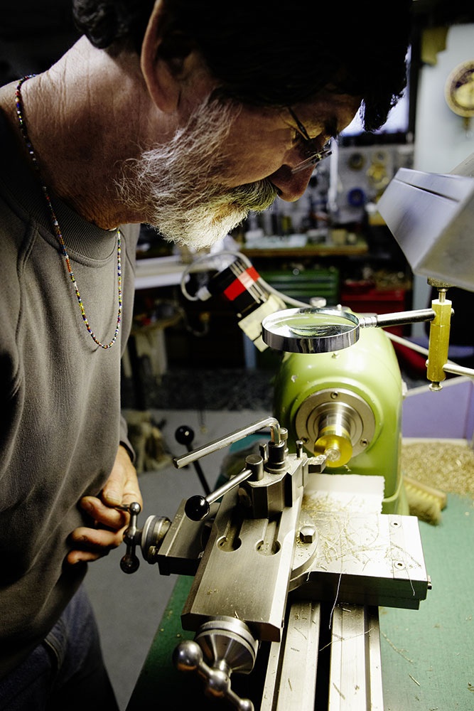 Clockmaker. Sculptor. Visionary.
Miki Eleta is one of the boldest independent minds in modern horology.
Explore his handmade wonders, kinetic art, and fiercely individual philosophy in our new feature:
luxfanzine.com/miki-eleta-the…
#MikiEleta #Horology