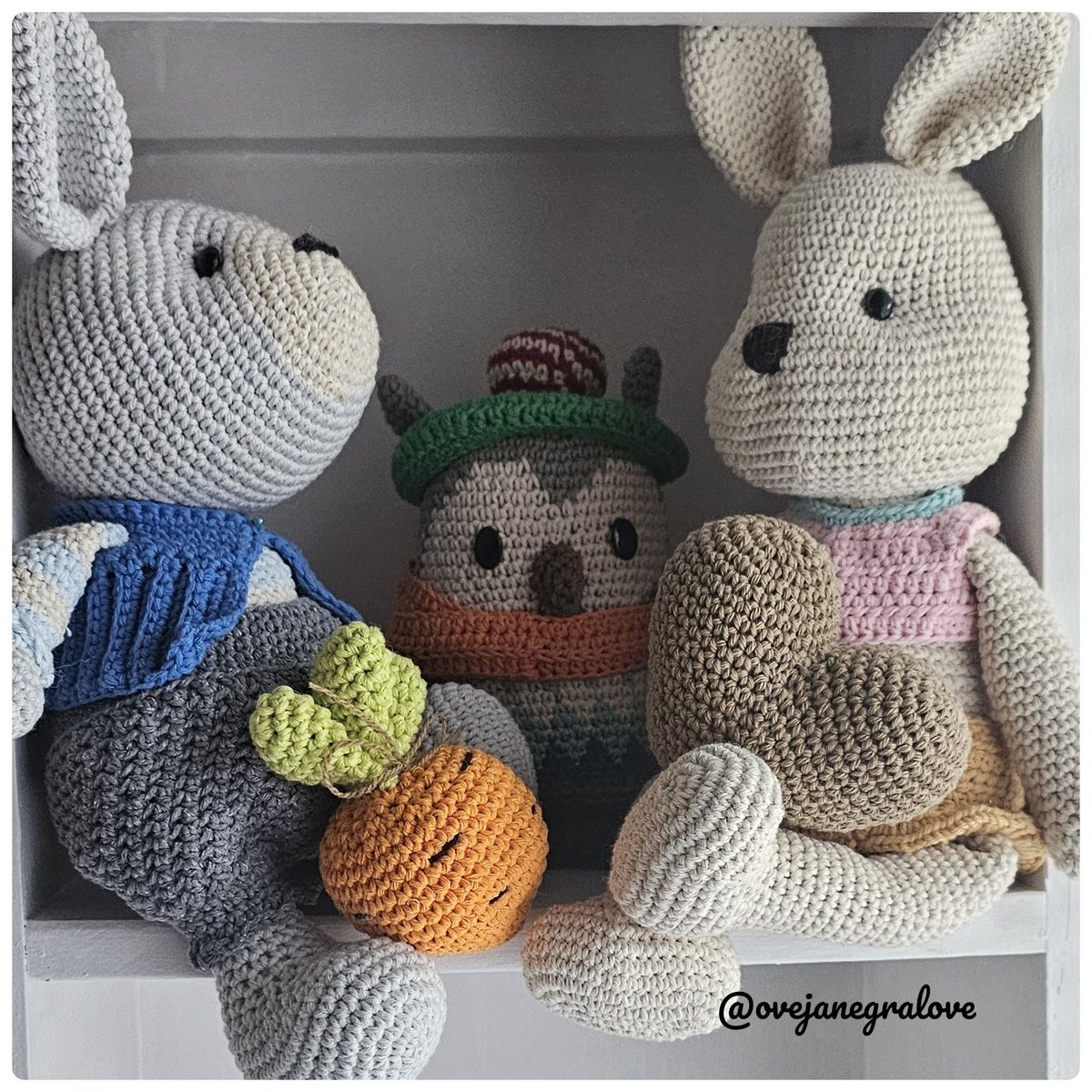 ArcoIrisCrochet's tweet image. Me levanto con el alma en alto, porque todo lo que necesito ya habita en mi
Preparo unos mates, agarro los ovillos y la aguja y que el mundo se prepare porque ahí voy!
Feliz comienzo de semana 🌈🤍🫶🧉
