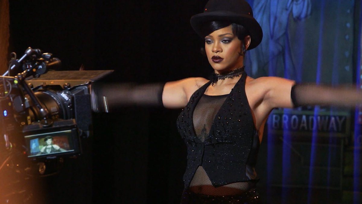 ririoncharts's tweet image. Rihanna's box office in theaters:
Home - $ 386 Million
Battleship - $ 303 Million
Ocean's 8 - $ 297,8 Million
Valerian - $ 226 Million
Smurfs - $ 36 Million (NEW)
Bonus: This Is The End - $ 126.5 Million
Total - $ 1.375 Billion