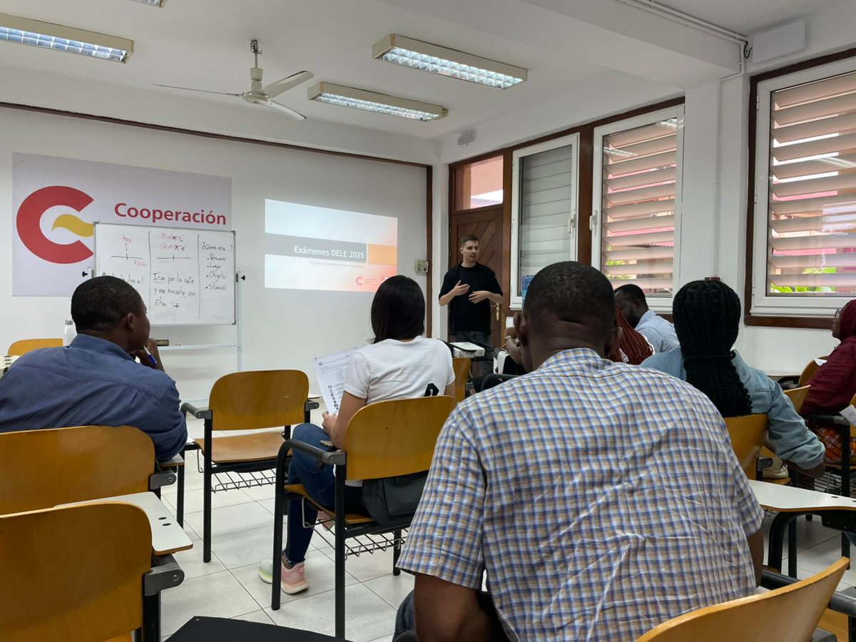 ccemalabo's tweet image. 📚El primer semestre de las clases de español 2025 en el CCEM finalizó el pasado sábado, 19 de julio. Reanudamos en septiembre.
👀!Atentos/as¡ lanzamos nuevas inscripciones a mediados de agosto de 2025.
@EmbEspMalabo #EspañaEnGE @CooperacionESP @CCEBata @AECID_EspMalabo