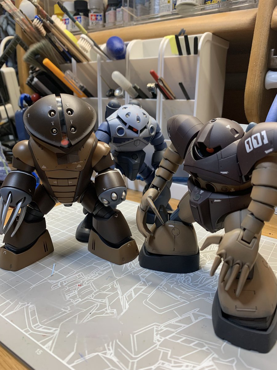 HGアッガイ完成。パーツ数も少なくサクッと完成。元のキットが良いのでストレート組みです。これで水泳部勢揃い！
じゃない！緑のアイツがいない。
再販はよっ。
#ガンプラ再販
#ガンプラ好きと繋がりたい 
#ガンプラのある生活