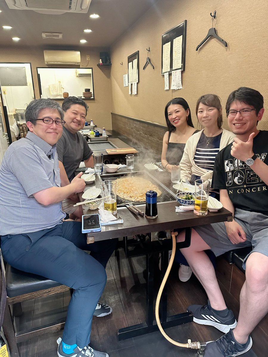 仙台でアツいイベントが開催された中、東京残留組は有志のメンバーでPolecat(barbershopの愛唱曲的なもの)を歌う会を開催♪
メンバーによっては初見の曲もありましたが、Polecatは1曲が短いため気軽にトライできるのが良いですね！
練習後はビールともんじゃ焼きで締め！🍺