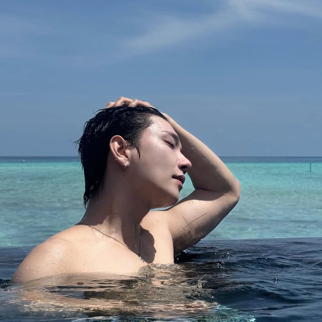 gyunootnoot's tweet image. Never ask a Carat what happened in July