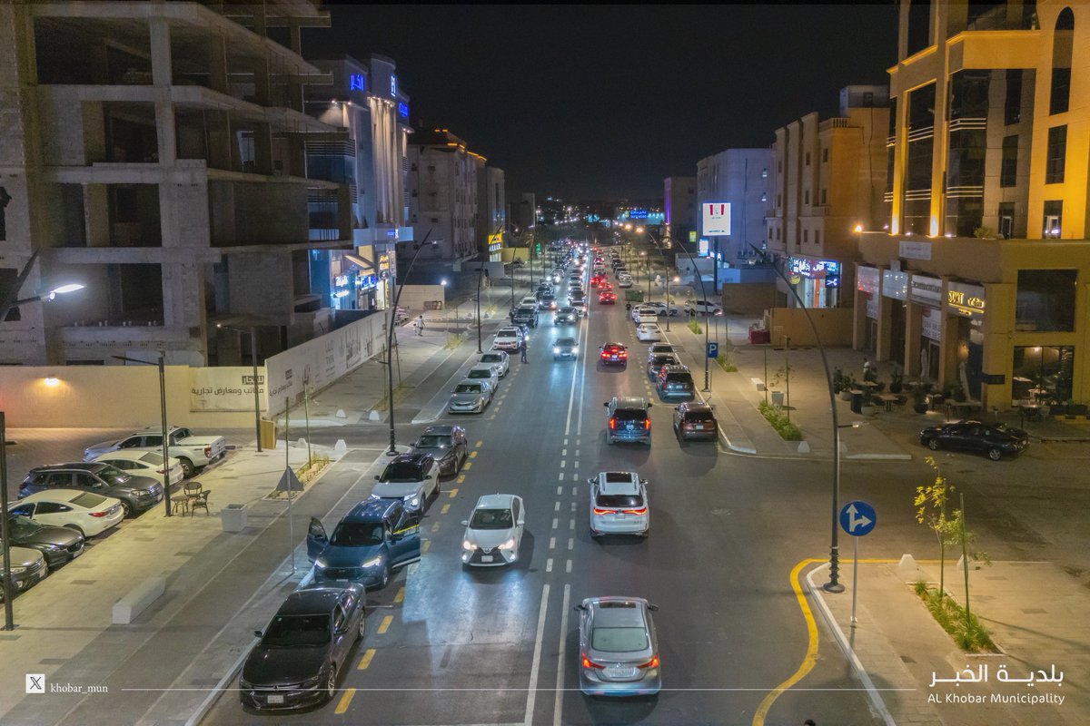 Khobar_mun's tweet image. #بلدية_الخبر
خلال النصف الأول من العام الجاري 2025م انجزنا تطوير وأنسنة 8 شوارع حيوية في الخبر شملت :
🔹 طريق الأمير تركي بطول 3200م
🔹 شارع 22 بحي العقربية بطول 1650م
🔹 شارع 21 بحي العليا بطول 650م
🔹 شارع عبدالقادر المهيدب بحي الروابي بطول 950م
🔹 شارع 18 بحي اليرموك بطول…