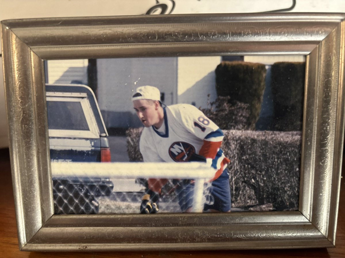 Monday super sale ladies…. Stock is limited so hit my DMs asap.  Today’s deal, you get a framed pic of 22 year old Matty playing street hockey in a Marty Mcinnis jersey and a campanion vibrating massager by Lelo for the low low price of $79.99.  #Isles 😆