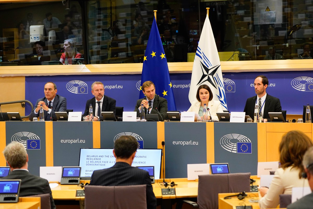 PLParliament's tweet image. 🇵🇱 Polish #Sejm delegation took part in the 1⃣0⃣7⃣th Rose-Roth Seminar of the @natopapress in Brussels (July 14–15), focused on EU-NATO cooperation.
The discussions under the theme "EU-NATO Cooperation: Essential Partnership and Democratic Resilience" brought together high-level…