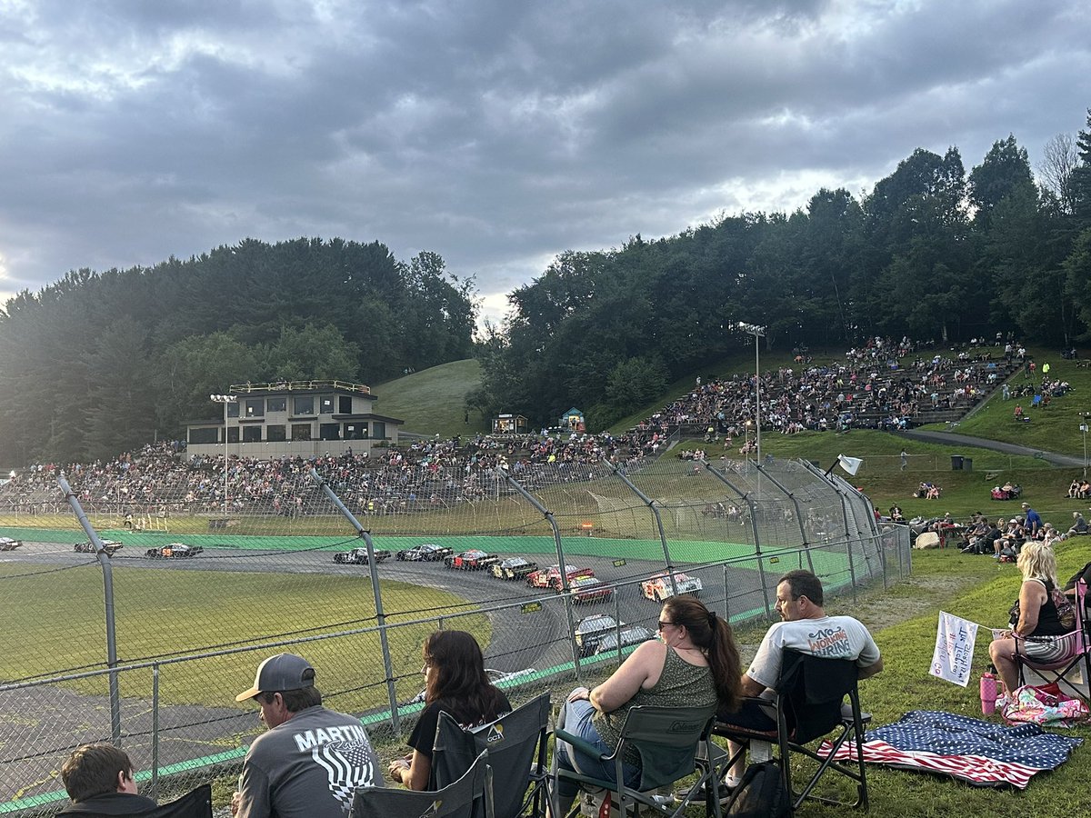 AnnouncerJake's tweet image. Track #26 @ThunderRoadVT Kenβs place. Had a great time at The Vermont Governors Cup. A great track for the fan experience, great attention to detail & great racing as well! Looking forward to coming back again someday! π