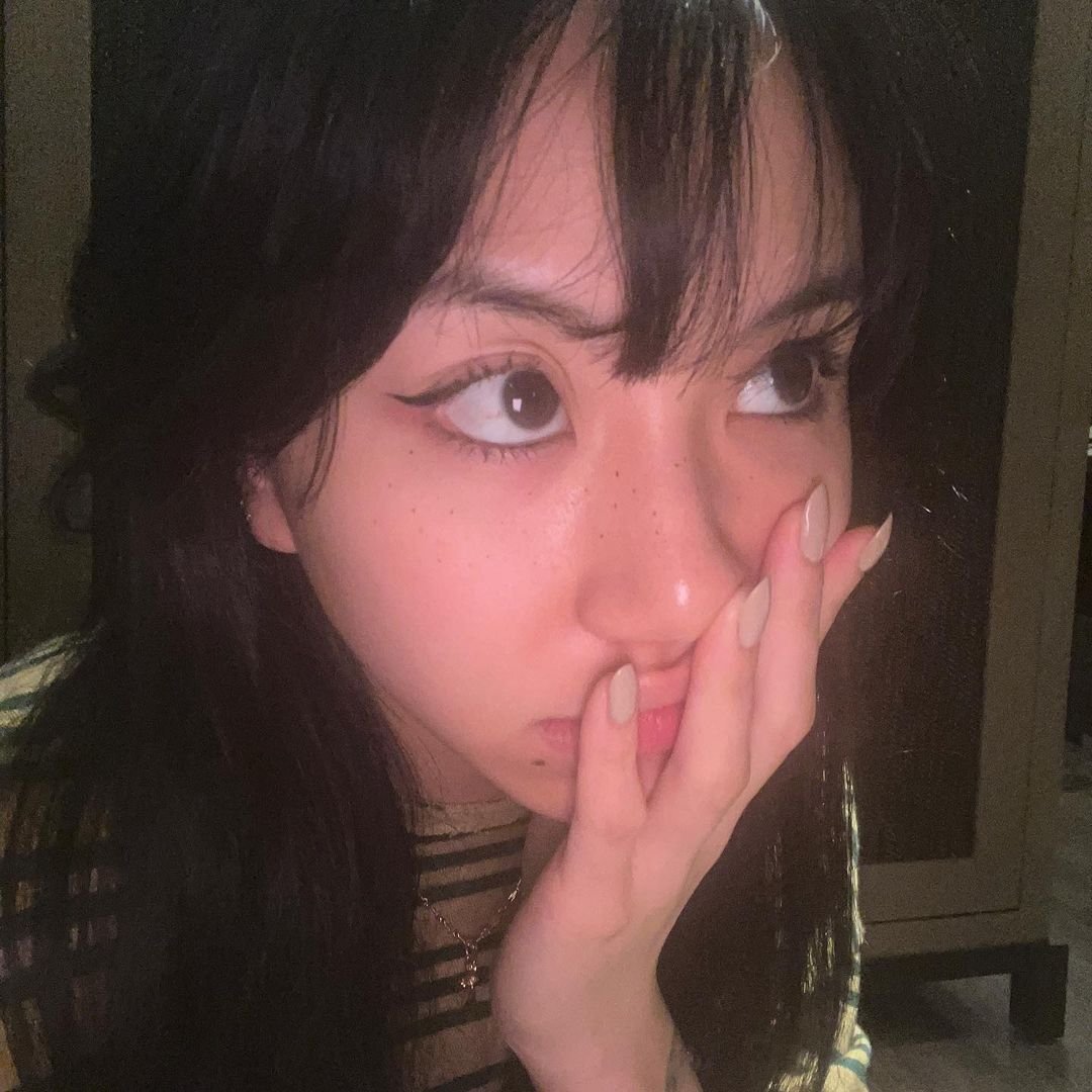todayintwice's tweet image. 3 years ago today, CHAEYOUNG posted these photos on Instagram.