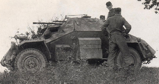 Lutra_Gaming's tweet image. German SdKfz. 222 armored car, circa 1940s
The Sd.Kfz. 222 was fitted with heavier armament and a larger turret than the Sd.Kfz. 221 but it was still comparatively cramped and lacked top protection other than a wire screen designed to allow grenades to roll off, but this made…
