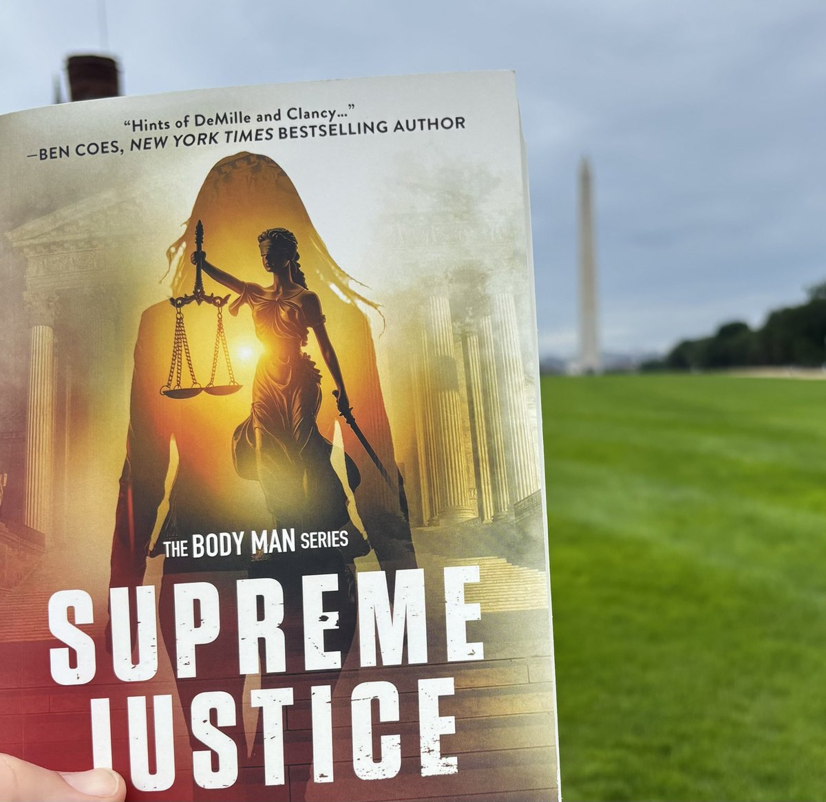 MMHarroldBooks's tweet image. .@EPBAuthor — SUPREME JUSTICE spotted on the DC Mall‼️