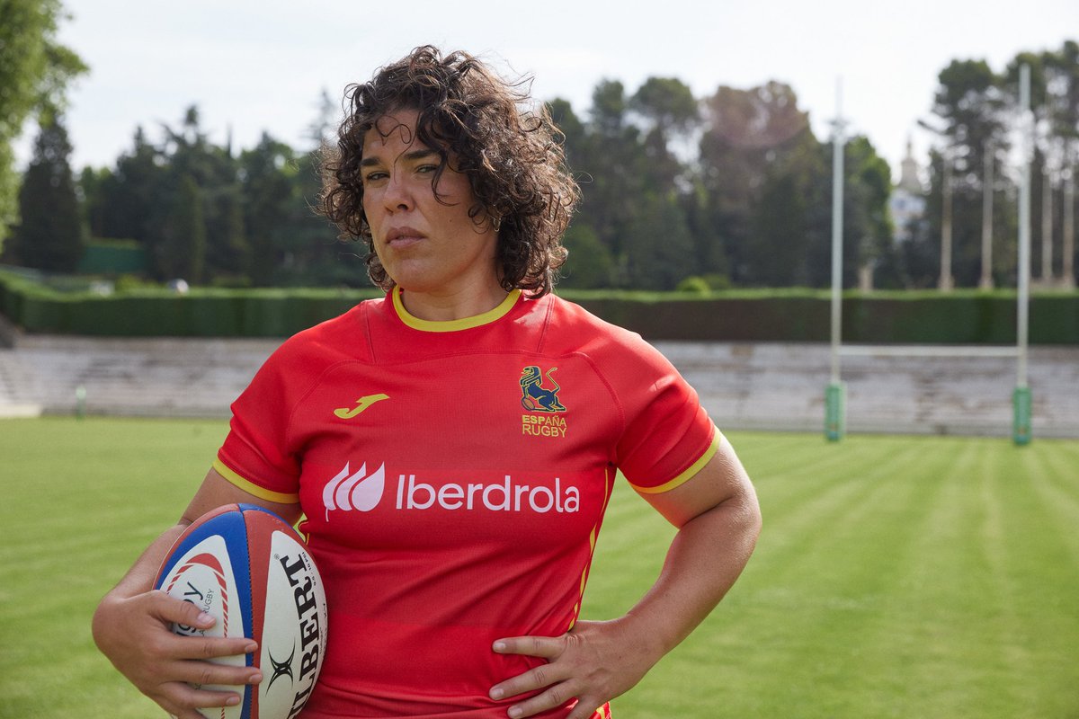 Laura Delgado "𝐁𝐢𝐦𝐛𝐚" nueva embajadora <a href="/iberdrola/">Iberdrola</a> de rugby 🤝

🔗: ferugby.es/laura-delgado-…

#LoQueNosUne | #LasLeonas