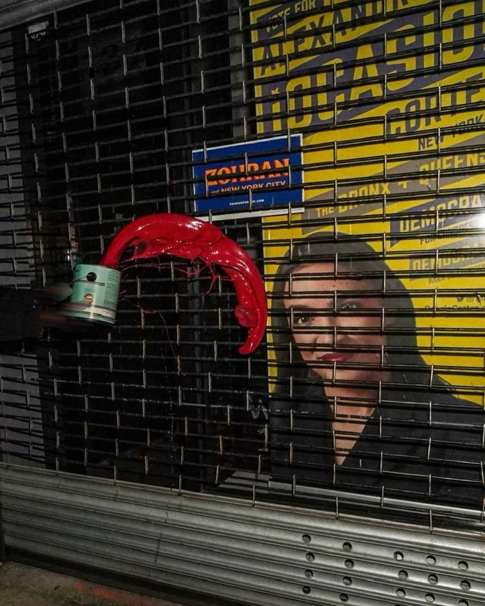 thestustustudio's tweet image. Overnight, Rep. Alexandria Ocasio-Cortez’s Bronx office was vandalized. A fringe group calling itself the Boogie Down Liberation Front claimed responsibility and left behind this note:
“The Bronx is sick and tired of people like AOC and Ritchie Torres using us as a stepping…